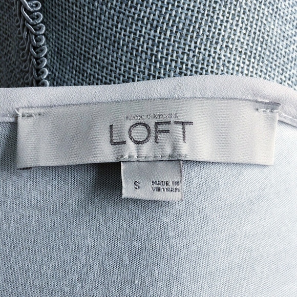 Ann Taylor LOFT Blouse Ombre Sleeves Eyelet (F70) - Picture 5 of 6